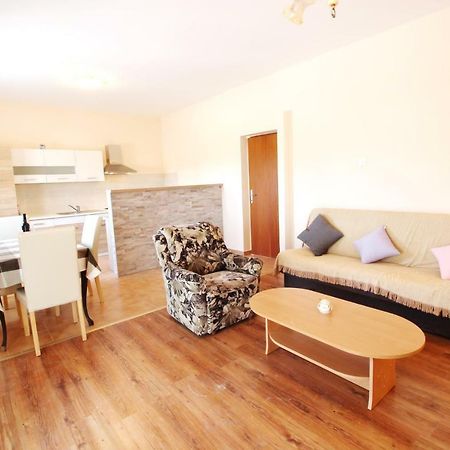 Apartment Sime Nin Esterno foto