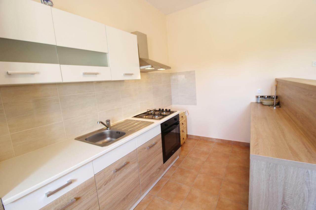Apartment Sime Nin Esterno foto