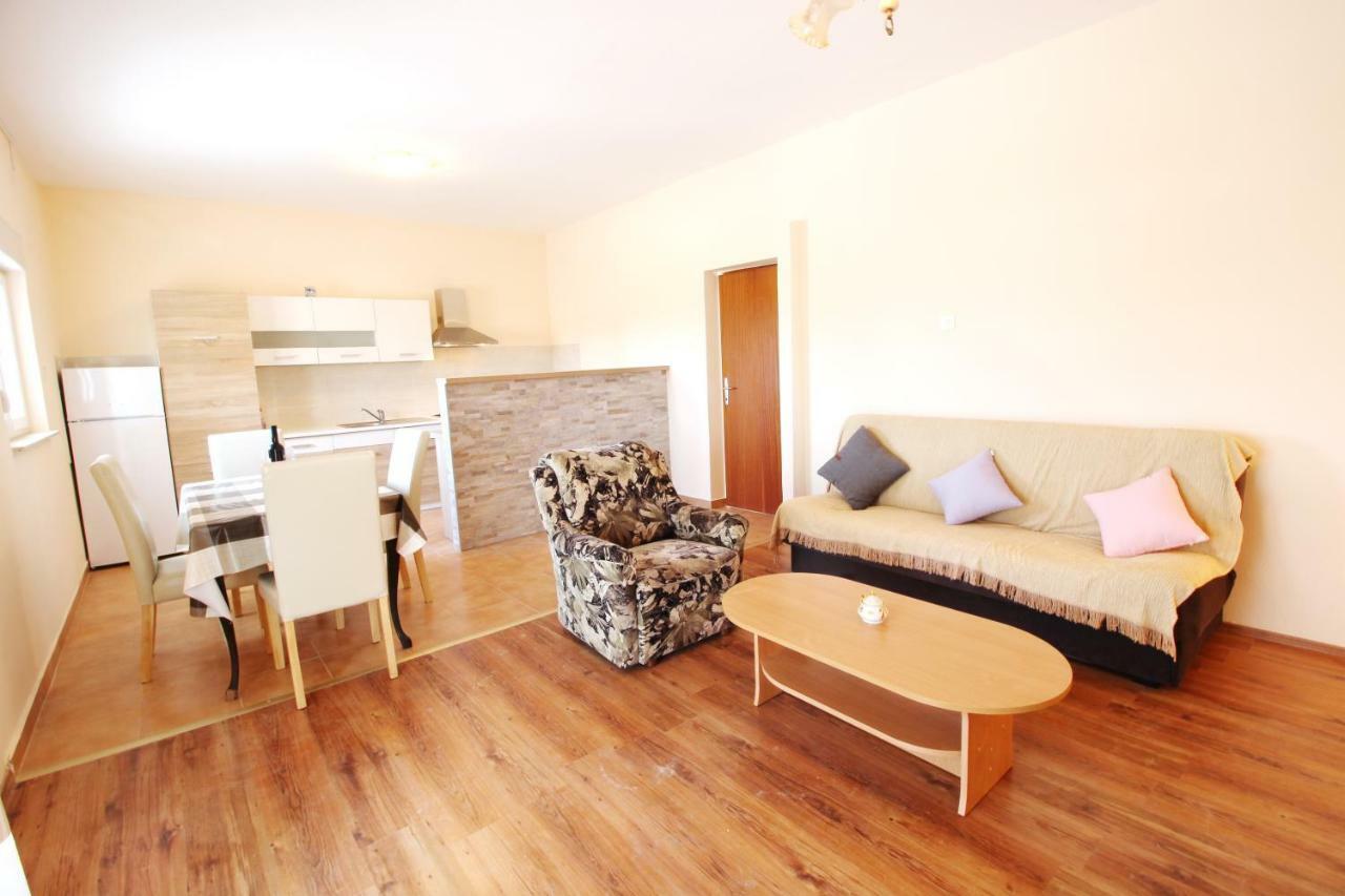 Apartment Sime Nin Esterno foto