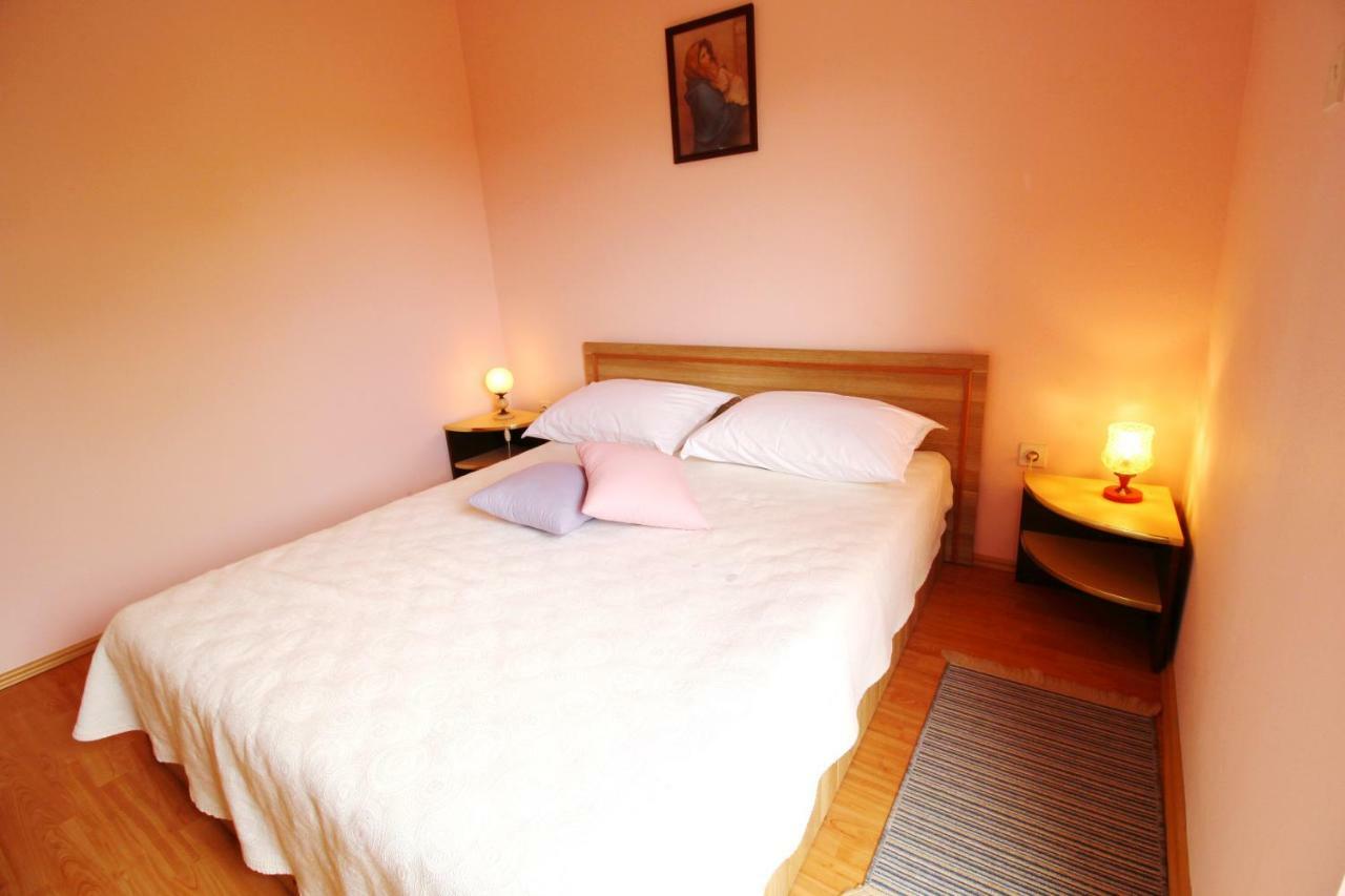 Apartment Sime Nin Esterno foto