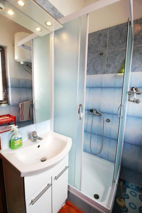 Apartment Sime Nin Esterno foto