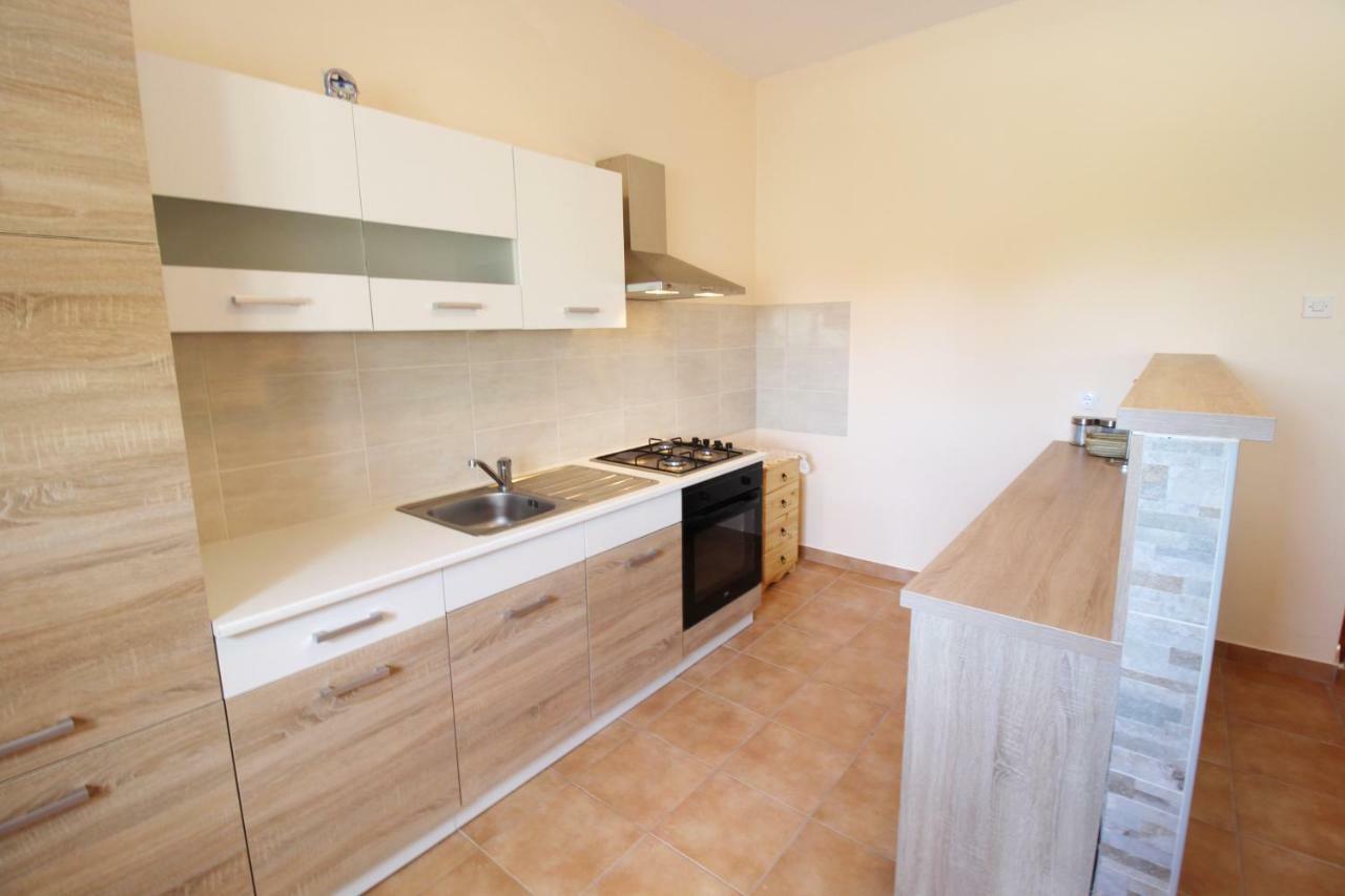 Apartment Sime Nin Esterno foto